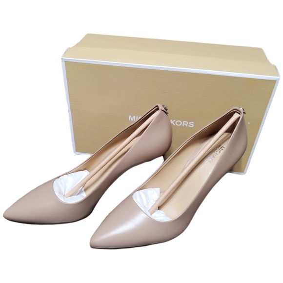 Michael Kors Dorothy Flex Pump - Picture 12 of 15